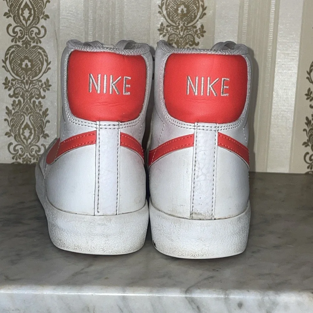 Nike Blazer Mid White Neon Orange Leather High Top Sneakers Kids 5.5Y